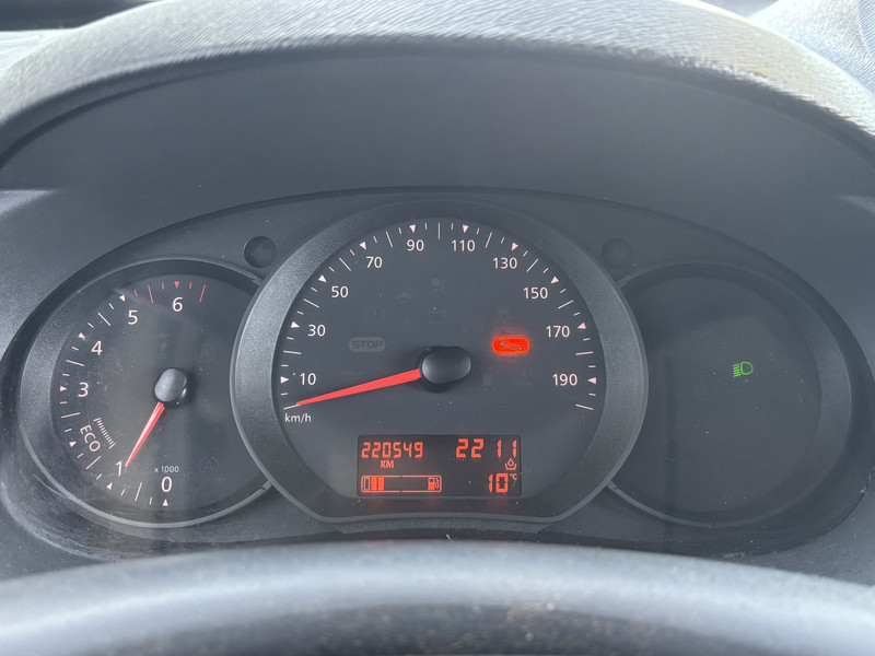 487172708-100-9.jpg