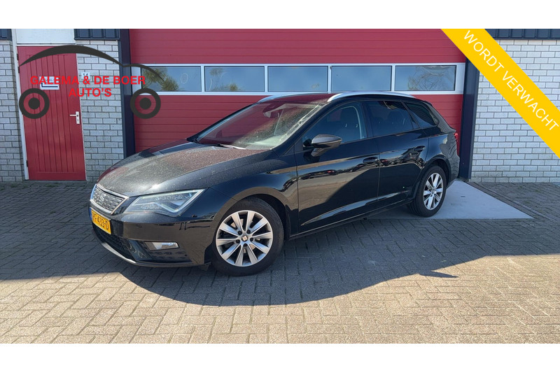 967822615-100