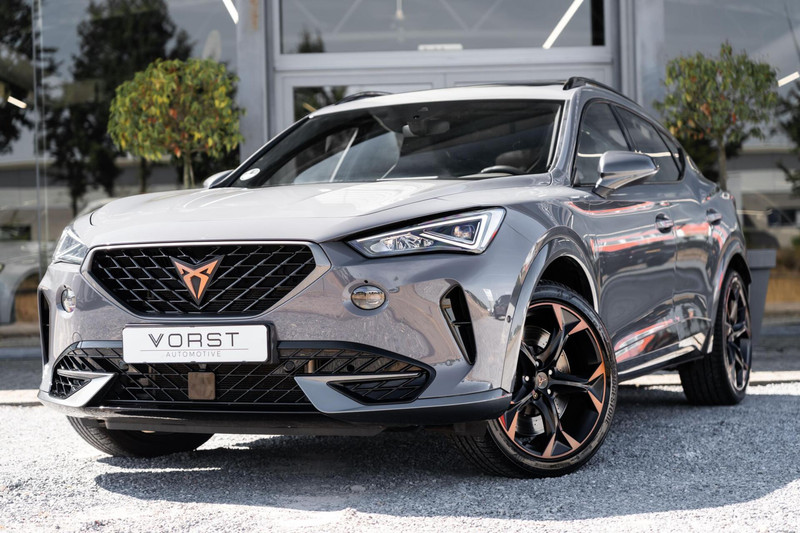 823516384-100
