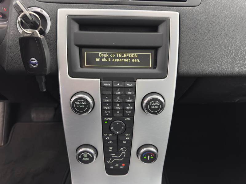 952968030-100-12.jpg